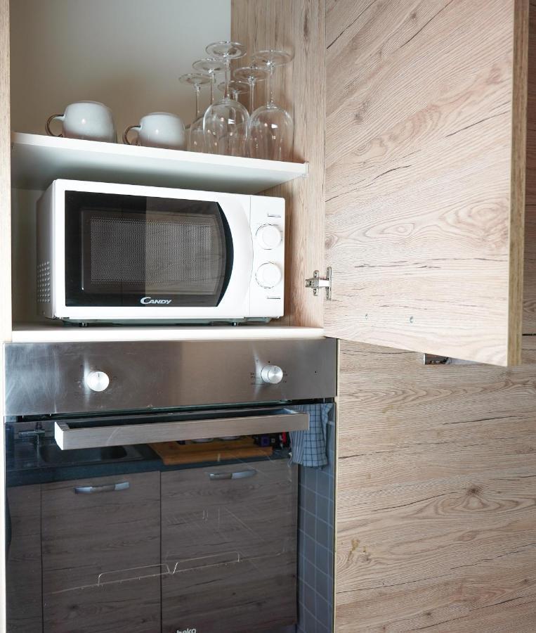 Apartamento 10 Min From The Airport-Wifi-Free Parking Samarate Exterior foto