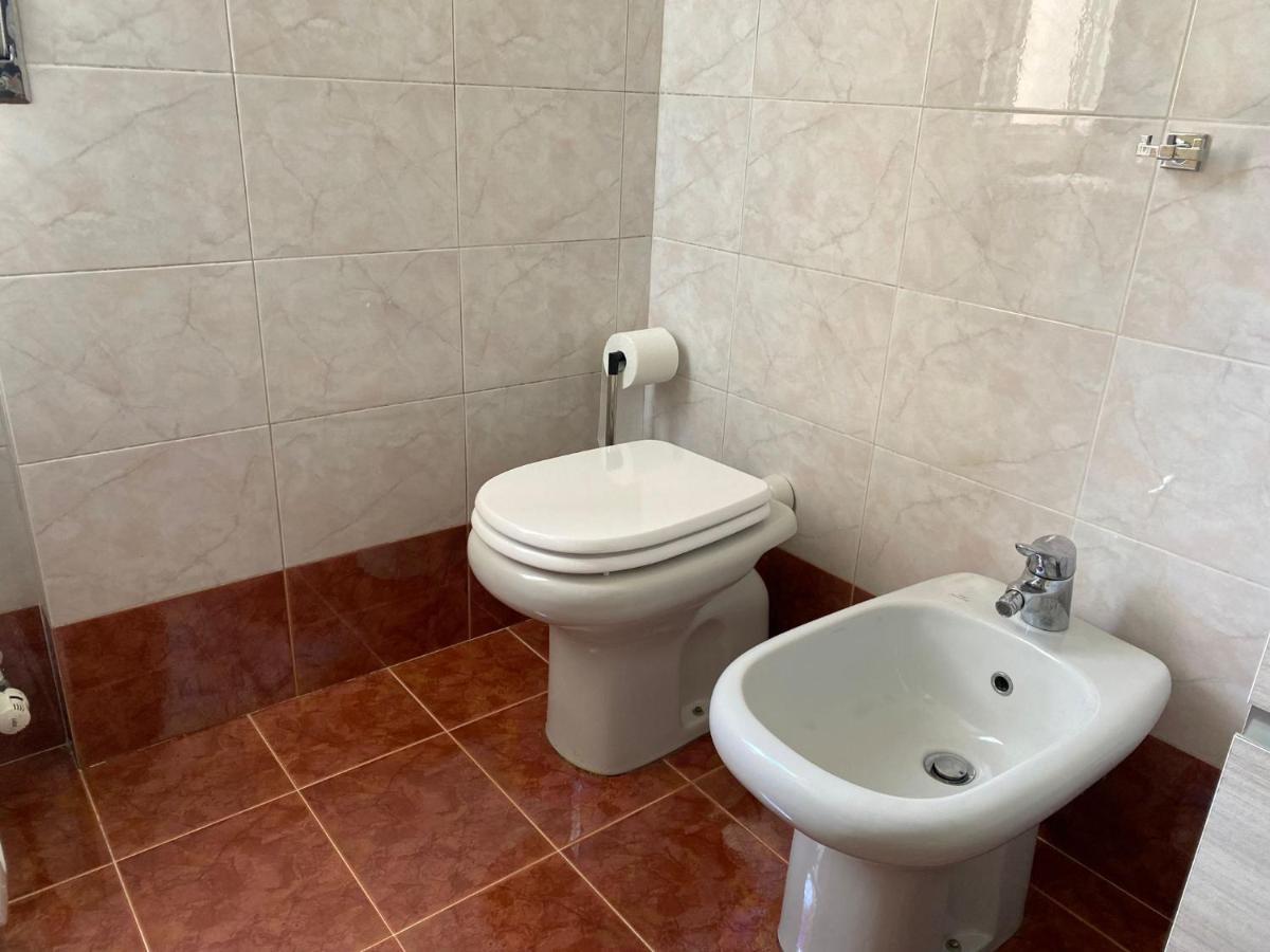 Apartamento 10 Min From The Airport-Wifi-Free Parking Samarate Exterior foto